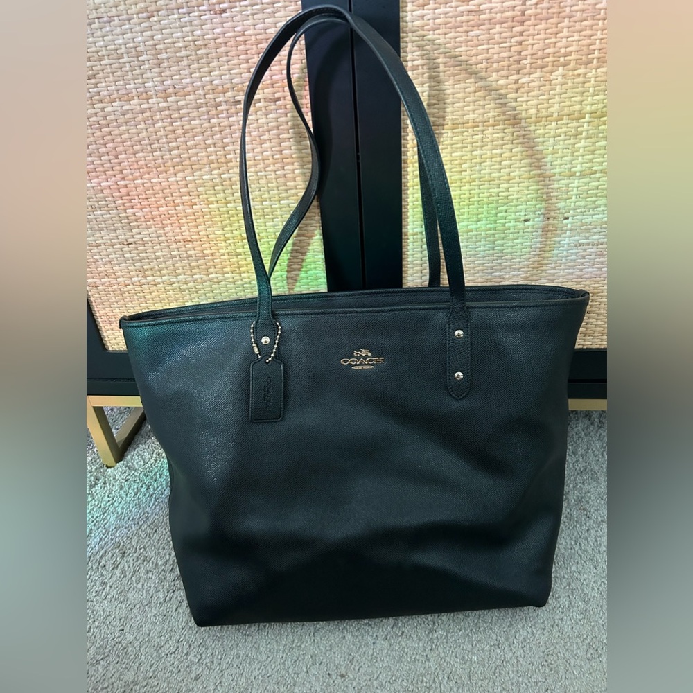 Large black leather Coach bag zipper tote style